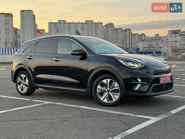 Чорний Кіа Niro, об'ємом двигуна 0 л та пробігом 155 тис. км за 20300 $, фото 82 на Automoto.ua