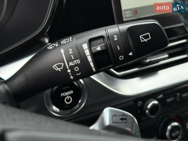 Черный Киа Niro, объемом двигателя 0 л и пробегом 80 тыс. км за 19650 $, фото 58 на Automoto.ua