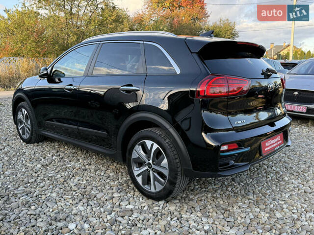 Чорний Кіа Niro, об'ємом двигуна 0 л та пробігом 88 тис. км за 24900 $, фото 18 на Automoto.ua