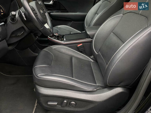 Черный Киа Niro, объемом двигателя 0 л и пробегом 80 тыс. км за 21899 $, фото 22 на Automoto.ua