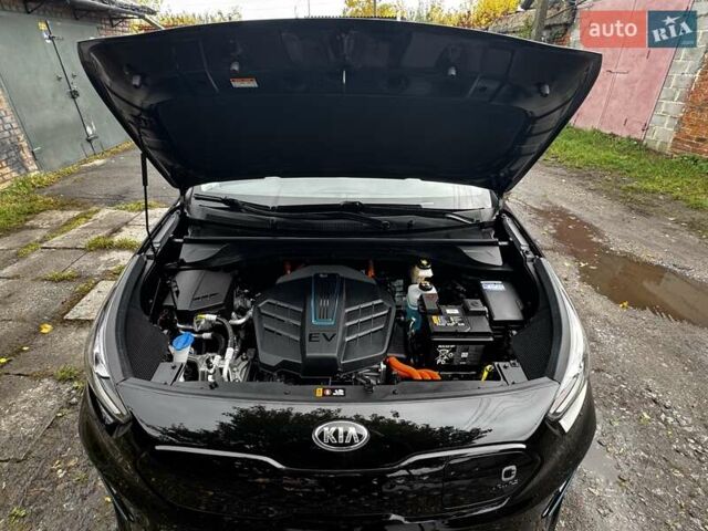Черный Киа Niro, объемом двигателя 0 л и пробегом 150 тыс. км за 19800 $, фото 58 на Automoto.ua
