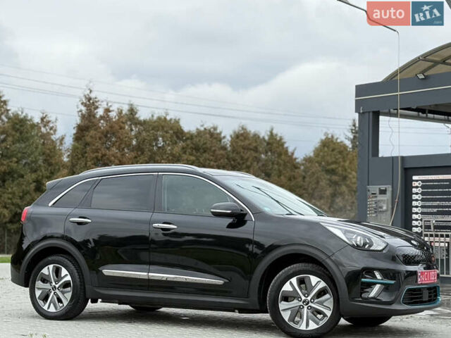Черный Киа Niro, объемом двигателя 0 л и пробегом 80 тыс. км за 19890 $, фото 131 на Automoto.ua