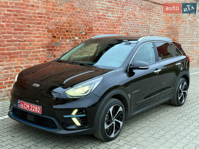 Чорний Кіа Niro, об'ємом двигуна 0 л та пробігом 138 тис. км за 19750 $, фото 19 на Automoto.ua