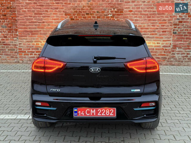 Чорний Кіа Niro, об'ємом двигуна 0 л та пробігом 138 тис. км за 19750 $, фото 24 на Automoto.ua