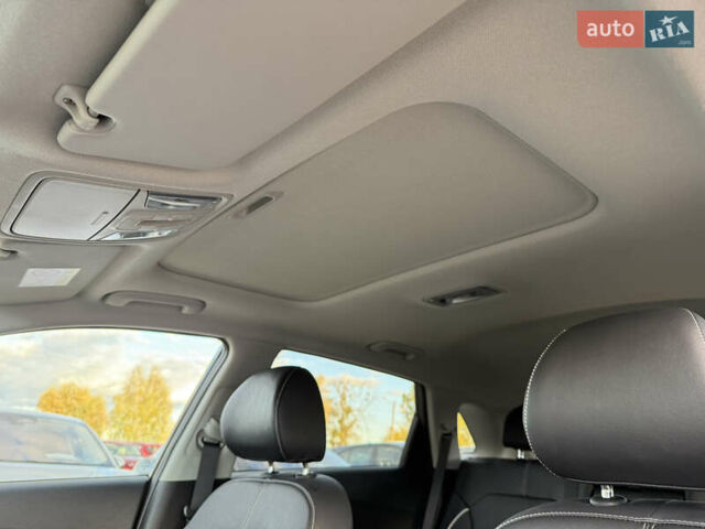 Черный Киа Niro, объемом двигателя 0 л и пробегом 88 тыс. км за 23900 $, фото 39 на Automoto.ua