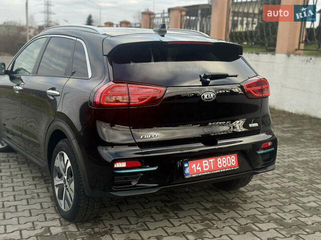 Черный Киа Niro, объемом двигателя 0 л и пробегом 117 тыс. км за 18870 $, фото 6 на Automoto.ua
