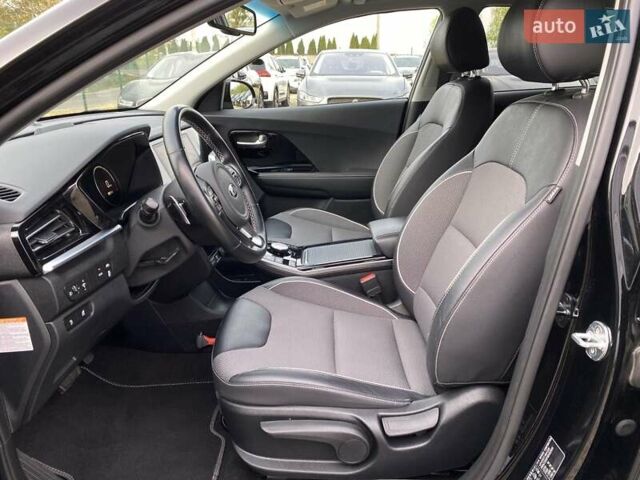 Черный Киа Niro, объемом двигателя 0 л и пробегом 96 тыс. км за 20600 $, фото 25 на Automoto.ua