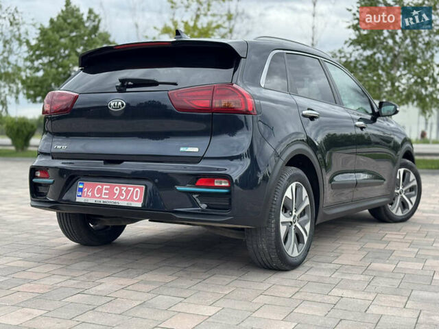 Черный Киа Niro, объемом двигателя 0 л и пробегом 96 тыс. км за 20999 $, фото 5 на Automoto.ua