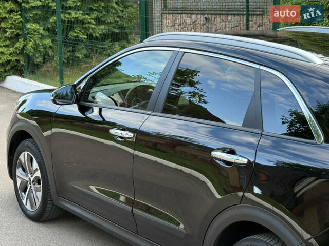 Черный Киа Niro, объемом двигателя 0 л и пробегом 82 тыс. км за 19300 $, фото 33 на Automoto.ua