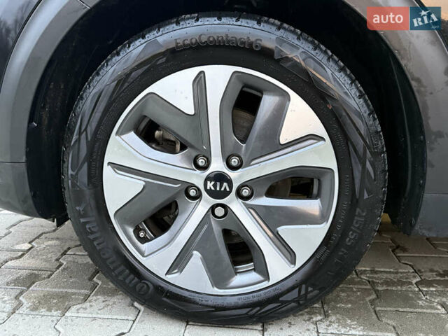 Черный Киа Niro, объемом двигателя 0 л и пробегом 78 тыс. км за 19300 $, фото 9 на Automoto.ua