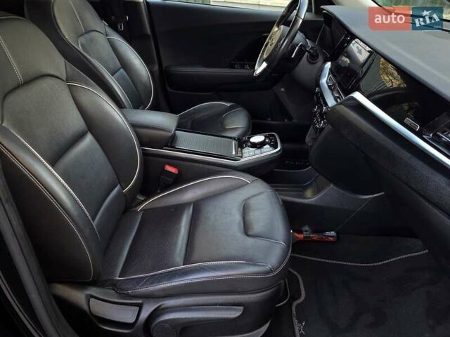 Чорний Кіа Niro, об'ємом двигуна 0 л та пробігом 141 тис. км за 18999 $, фото 36 на Automoto.ua