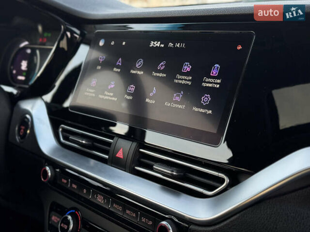 Чорний Кіа Niro, об'ємом двигуна 0 л та пробігом 155 тис. км за 20300 $, фото 45 на Automoto.ua