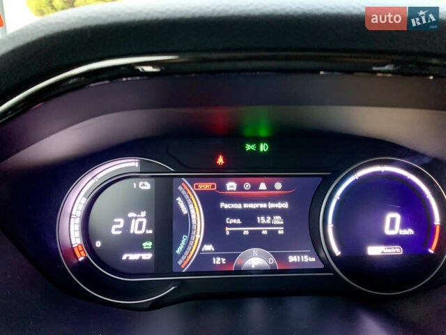 Черный Киа Niro, объемом двигателя 0 л и пробегом 94 тыс. км за 17900 $, фото 92 на Automoto.ua