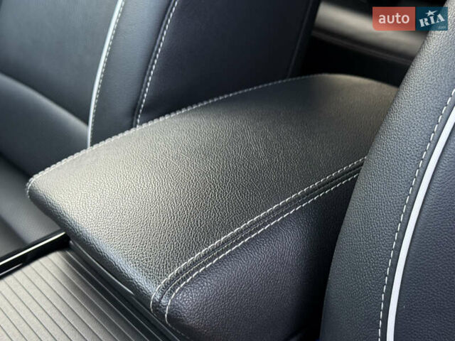 Черный Киа Niro, объемом двигателя 0 л и пробегом 82 тыс. км за 19300 $, фото 60 на Automoto.ua