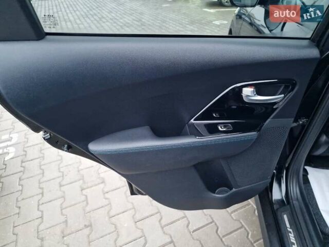 Черный Киа Niro, объемом двигателя 0 л и пробегом 65 тыс. км за 20800 $, фото 40 на Automoto.ua