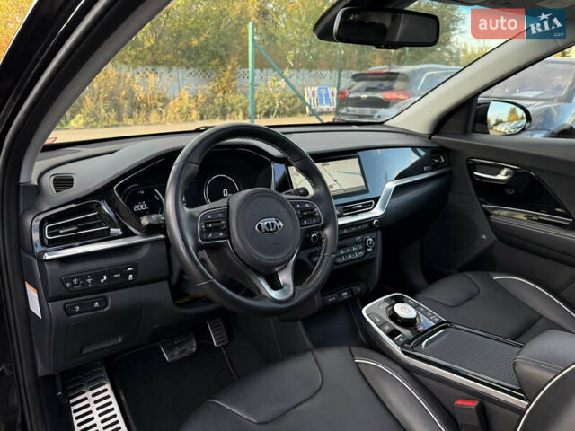 Черный Киа Niro, объемом двигателя 0 л и пробегом 88 тыс. км за 23900 $, фото 36 на Automoto.ua
