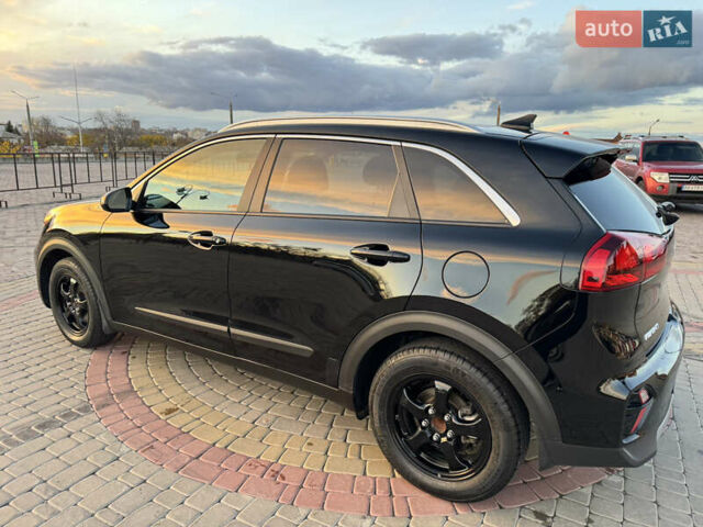 Черный Киа Niro, объемом двигателя 1.58 л и пробегом 62 тыс. км за 25900 $, фото 4 на Automoto.ua