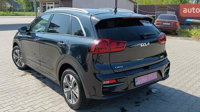 Чорний Кіа Niro, об'ємом двигуна 0 л та пробігом 47 тис. км за 18000 $, фото 3 на Automoto.ua