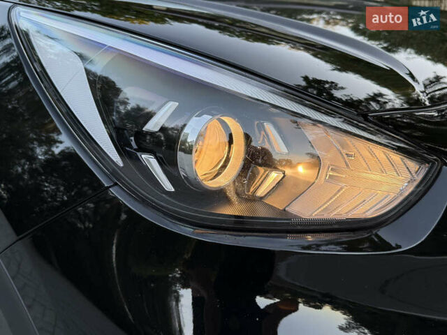 Чорний Кіа Niro, об'ємом двигуна 0 л та пробігом 123 тис. км за 17899 $, фото 7 на Automoto.ua