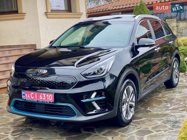 Черный Киа Niro, объемом двигателя 0 л и пробегом 80 тыс. км за 21899 $, фото 1 на Automoto.ua