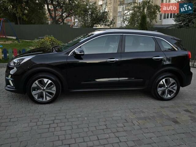 Черный Киа Niro, объемом двигателя 0 л и пробегом 148 тыс. км за 17699 $, фото 4 на Automoto.ua