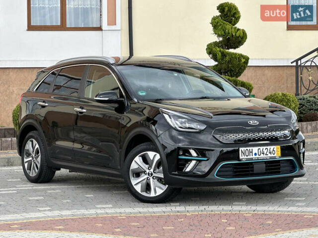 Чорний Кіа Niro, об'ємом двигуна 0 л та пробігом 51 тис. км за 21500 $, фото 3 на Automoto.ua