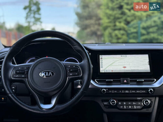 Черный Киа Niro, объемом двигателя 0 л и пробегом 82 тыс. км за 19300 $, фото 88 на Automoto.ua