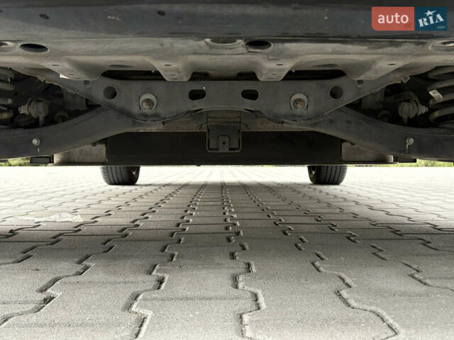 Черный Киа Niro, объемом двигателя 0 л и пробегом 80 тыс. км за 19650 $, фото 9 на Automoto.ua