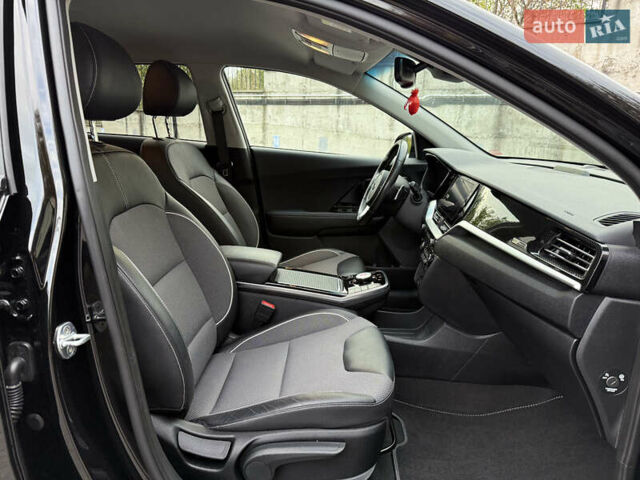 Черный Киа Niro, объемом двигателя 0 л и пробегом 80 тыс. км за 21899 $, фото 25 на Automoto.ua