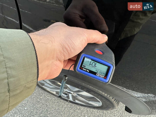 Чорний Кіа Niro, об'ємом двигуна 0 л та пробігом 155 тис. км за 20300 $, фото 62 на Automoto.ua