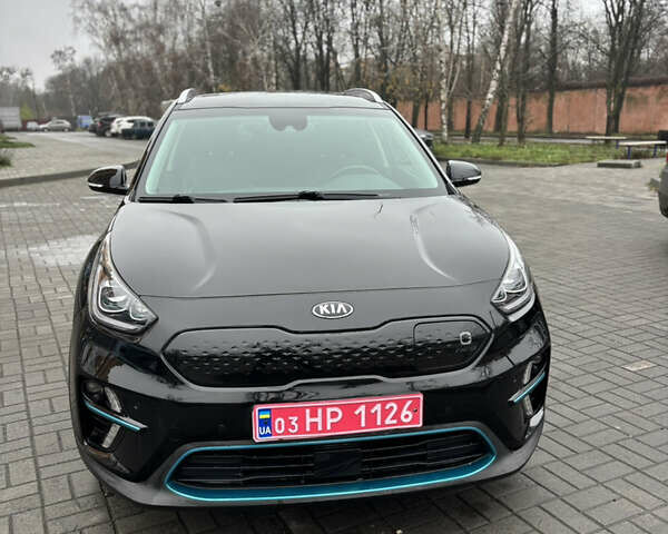 Чорний Кіа Niro, об'ємом двигуна 0 л та пробігом 93 тис. км за 18900 $, фото 4 на Automoto.ua