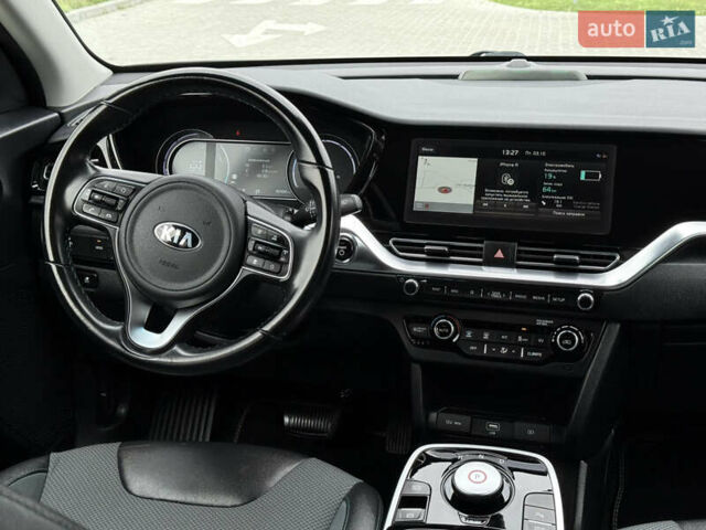 Черный Киа Niro, объемом двигателя 0 л и пробегом 80 тыс. км за 19890 $, фото 83 на Automoto.ua