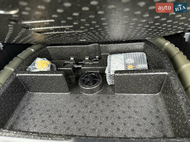 Черный Киа Niro, объемом двигателя 0 л и пробегом 80 тыс. км за 21899 $, фото 46 на Automoto.ua