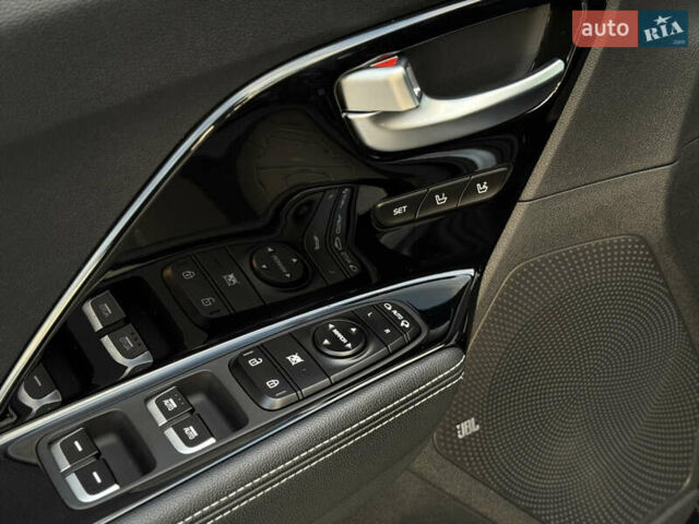 Черный Киа Niro, объемом двигателя 0 л и пробегом 109 тыс. км за 19900 $, фото 25 на Automoto.ua