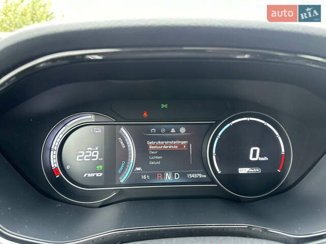 Чорний Кіа Niro, об'ємом двигуна 0 л та пробігом 154 тис. км за 19799 $, фото 15 на Automoto.ua