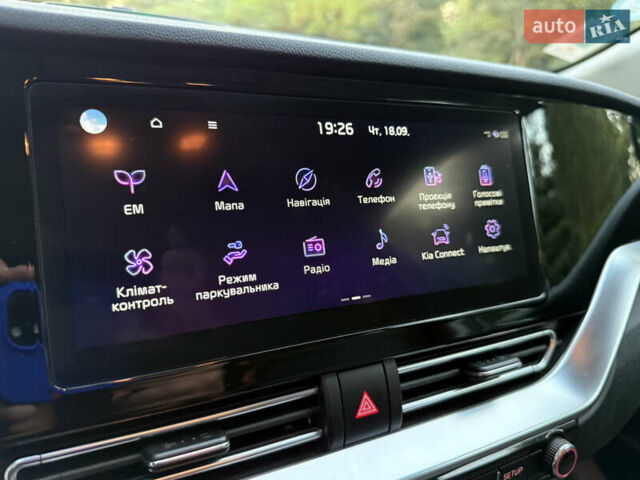 Чорний Кіа Niro, об'ємом двигуна 0 л та пробігом 123 тис. км за 17899 $, фото 35 на Automoto.ua