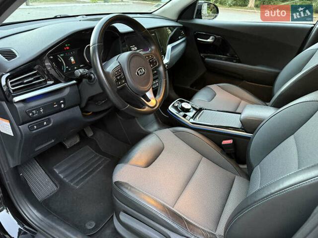 Черный Киа Niro, объемом двигателя 0 л и пробегом 123 тыс. км за 18199 $, фото 34 на Automoto.ua