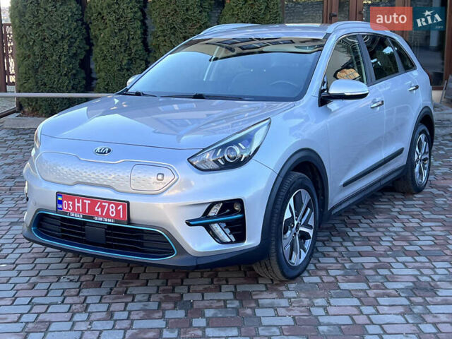 Черный Киа Niro, объемом двигателя 0 л и пробегом 88 тыс. км за 18500 $, фото 17 на Automoto.ua