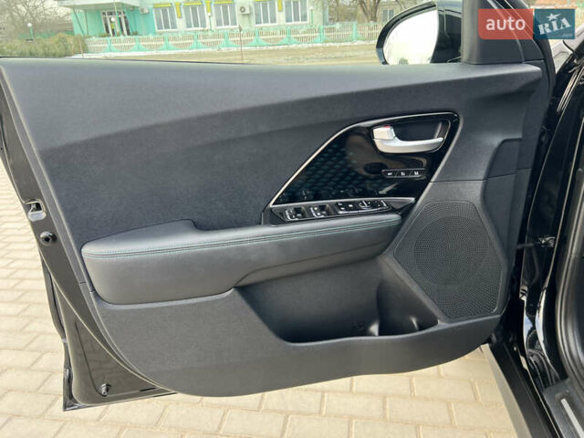 Черный Киа Niro, объемом двигателя 0 л и пробегом 135 тыс. км за 19500 $, фото 15 на Automoto.ua