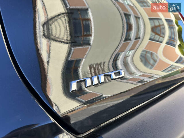 Черный Киа Niro, объемом двигателя 0 л и пробегом 127 тыс. км за 19750 $, фото 32 на Automoto.ua