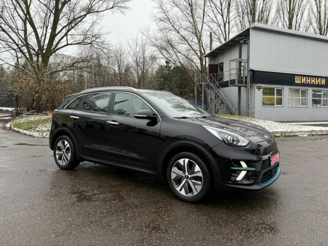 Чорний Кіа Niro, об'ємом двигуна 0 л та пробігом 78 тис. км за 19300 $, фото 8 на Automoto.ua