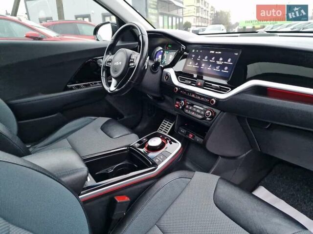 Черный Киа Niro, объемом двигателя 0 л и пробегом 65 тыс. км за 20800 $, фото 50 на Automoto.ua