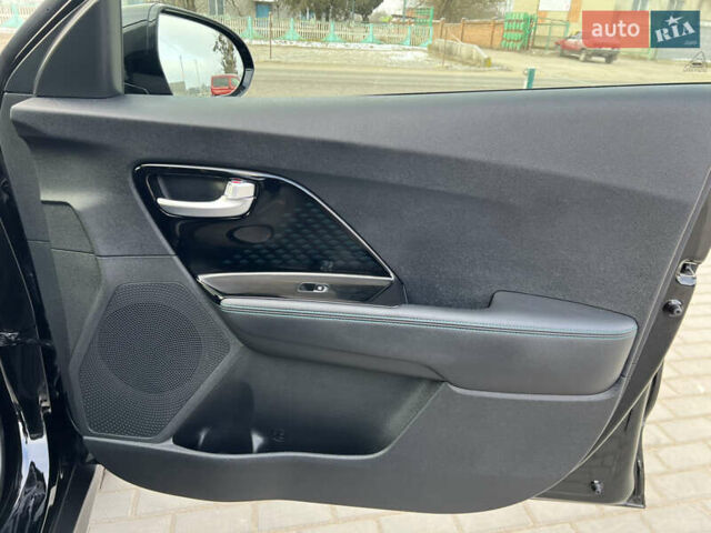 Черный Киа Niro, объемом двигателя 0 л и пробегом 135 тыс. км за 19500 $, фото 30 на Automoto.ua
