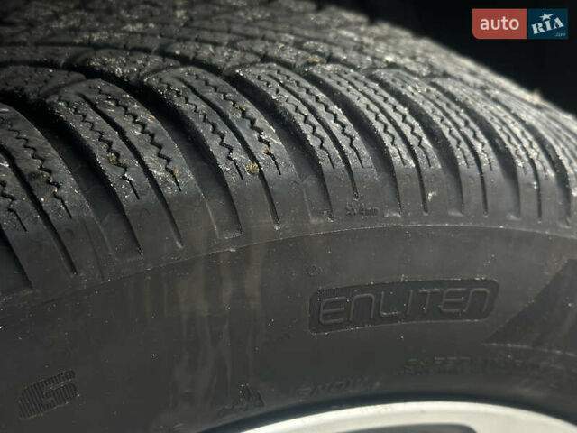 Черный Киа Niro, объемом двигателя 0 л и пробегом 117 тыс. км за 18870 $, фото 59 на Automoto.ua