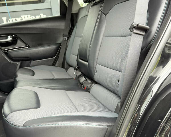 Черный Киа Niro, объемом двигателя 0 л и пробегом 80 тыс. км за 19890 $, фото 67 на Automoto.ua