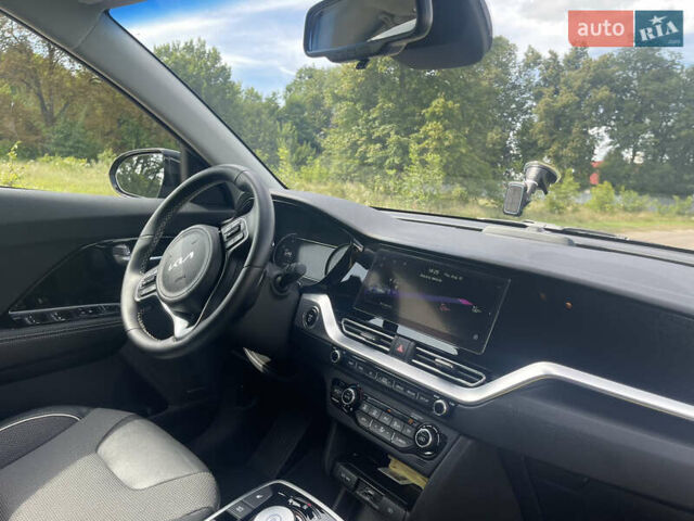 Чорний Кіа Niro, об'ємом двигуна 0 л та пробігом 12 тис. км за 19900 $, фото 15 на Automoto.ua