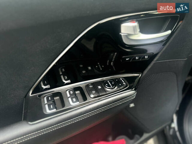 Черный Киа Niro, объемом двигателя 0 л и пробегом 117 тыс. км за 18870 $, фото 28 на Automoto.ua
