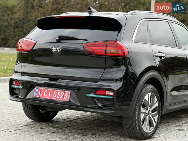 Черный Киа Niro, объемом двигателя 0 л и пробегом 80 тыс. км за 19999 $, фото 163 на Automoto.ua