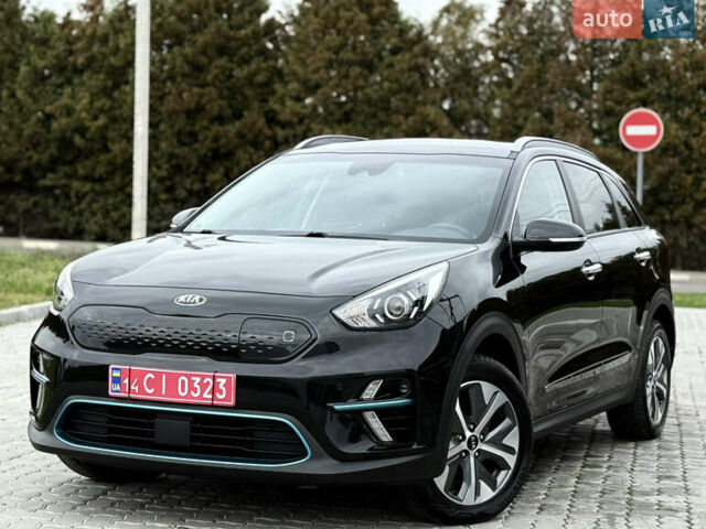 Черный Киа Niro, объемом двигателя 0 л и пробегом 80 тыс. км за 19650 $, фото 99 на Automoto.ua