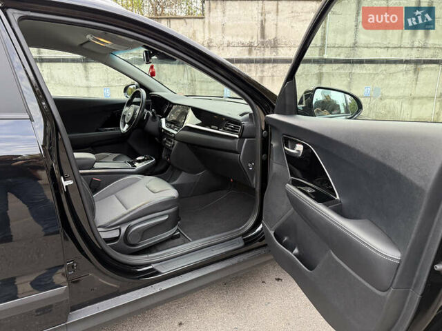 Черный Киа Niro, объемом двигателя 0 л и пробегом 80 тыс. км за 21850 $, фото 28 на Automoto.ua